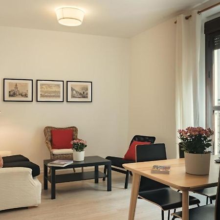 Apartamentos San Pedro Sevilla Bagian luar foto
