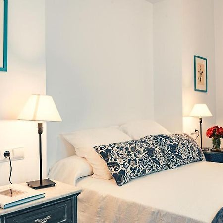 Apartamentos San Pedro Sevilla Bagian luar foto