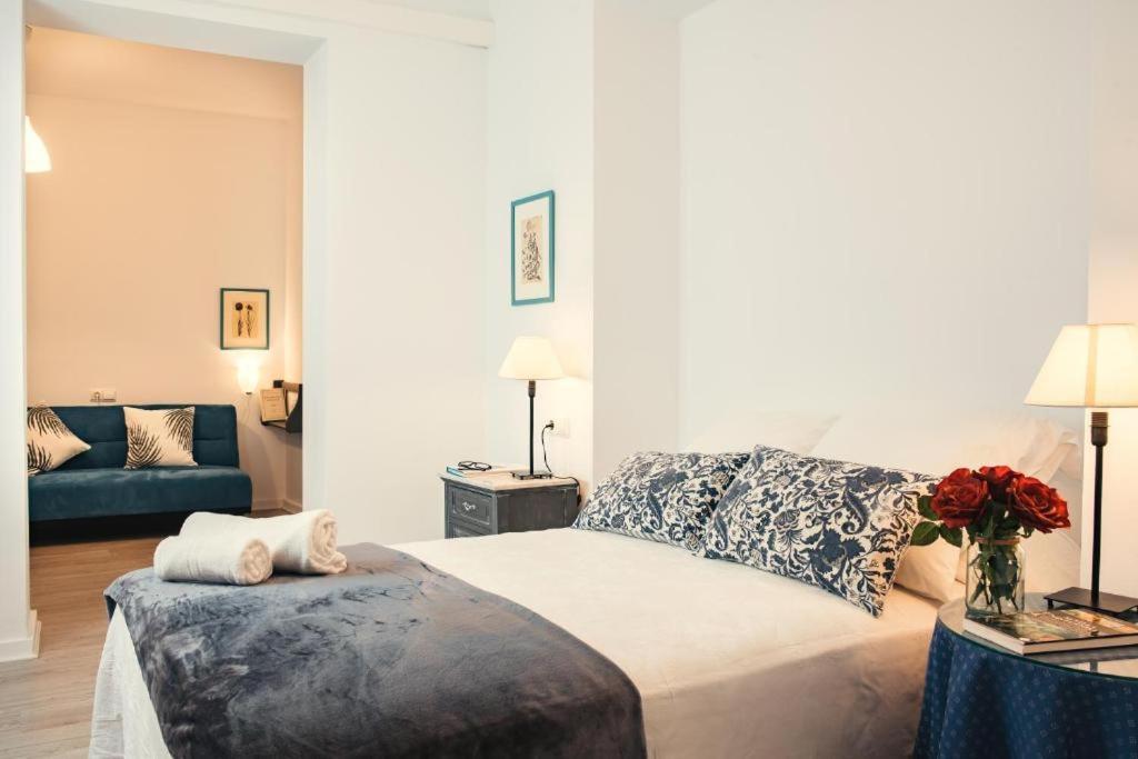 Apartamentos San Pedro Sevilla Bagian luar foto